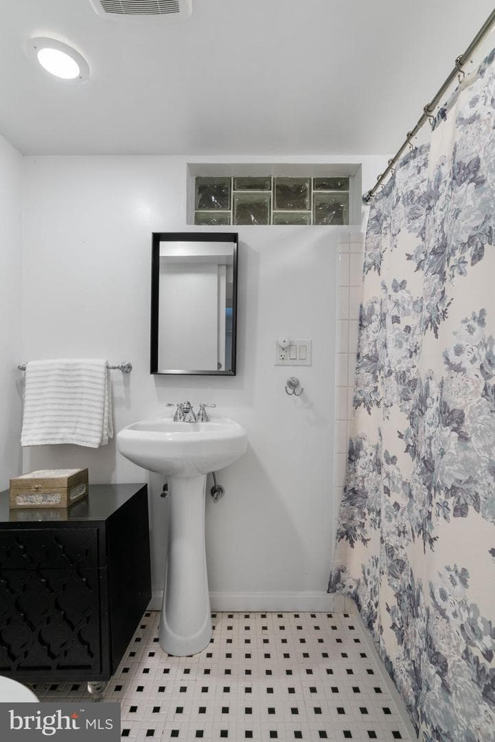6021 Williamsburg Road photo 31