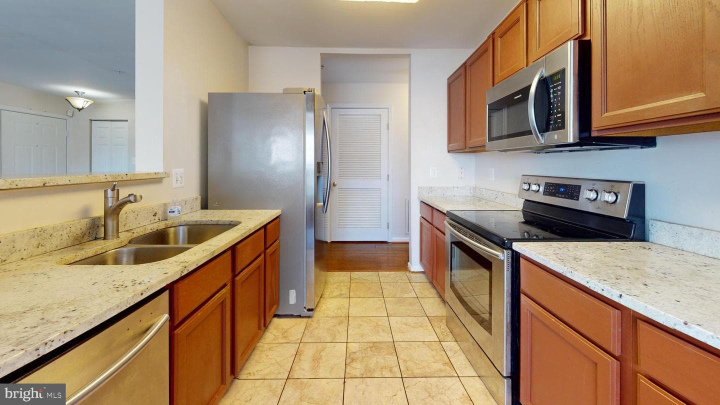 7512 Snowpea Court #d photo 14