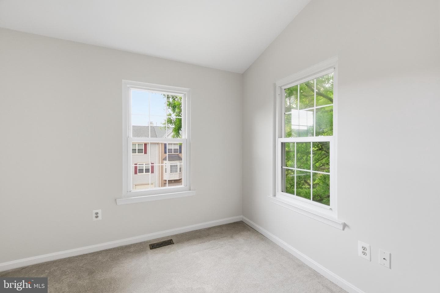 6001 Keble Drive photo 28