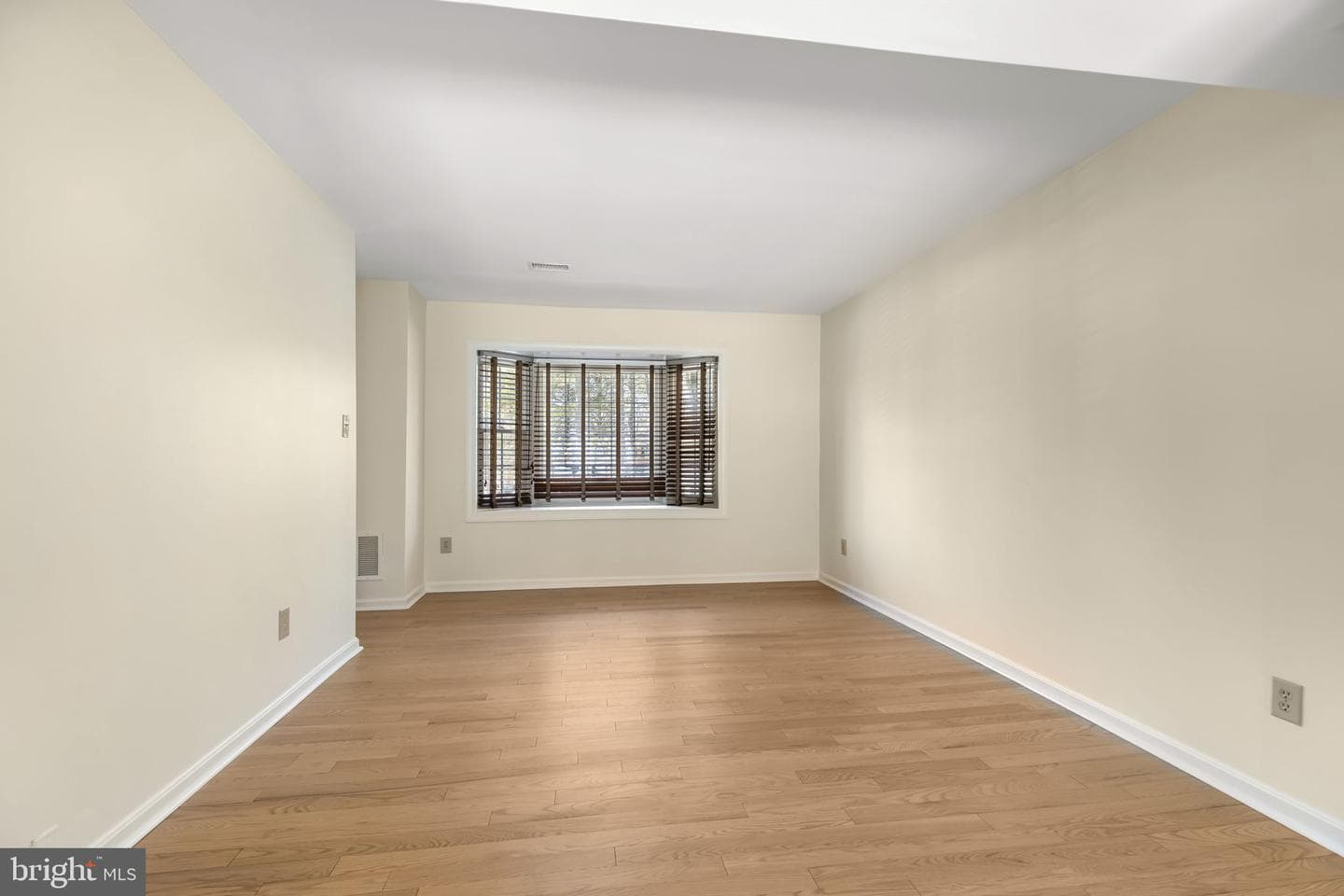 8371 Luce Court photo 2
