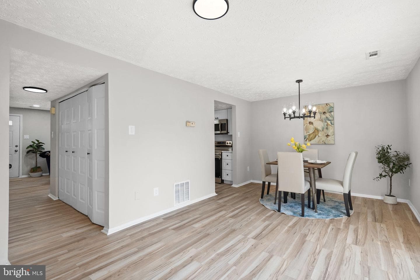 5570 Caithness Court photo 18