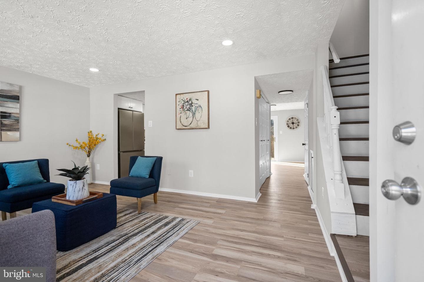 5570 Caithness Court photo 3