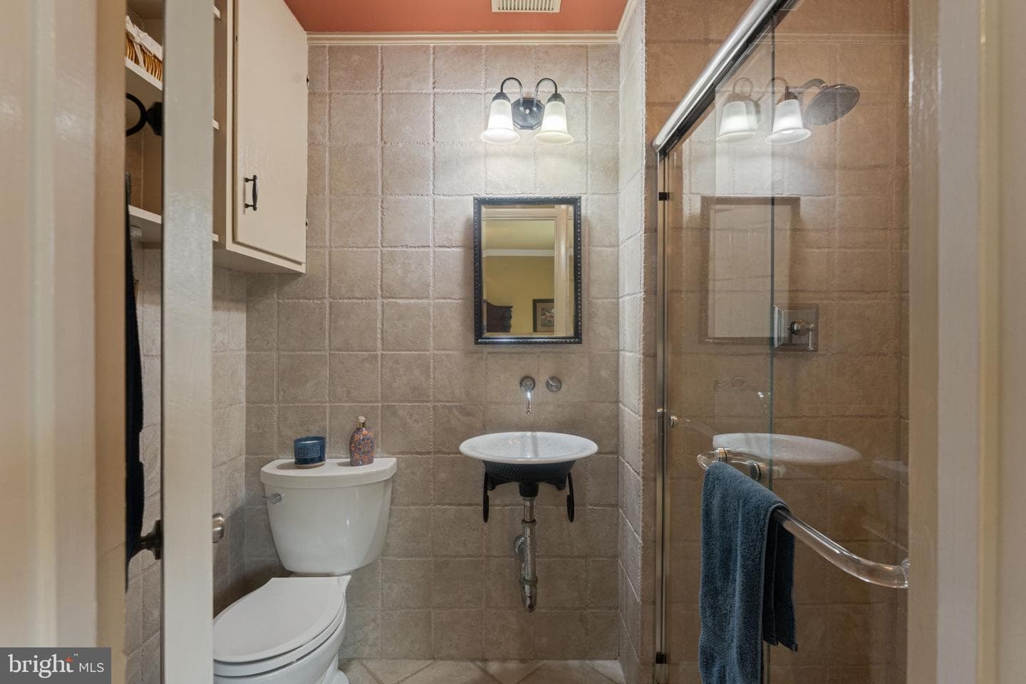 9303 Swinburne Court photo 21