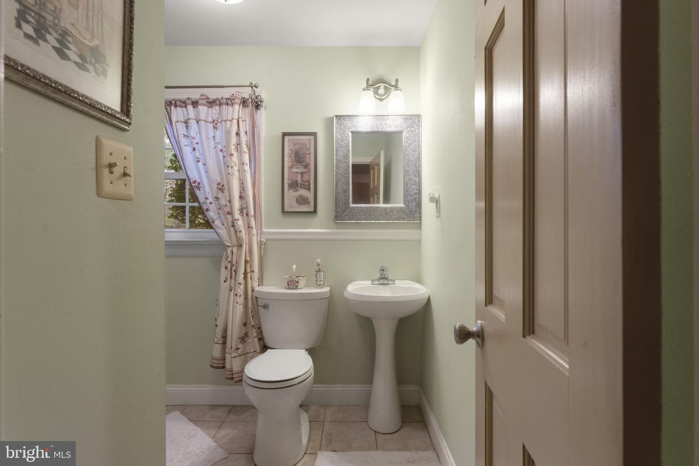 9303 Swinburne Court photo 36