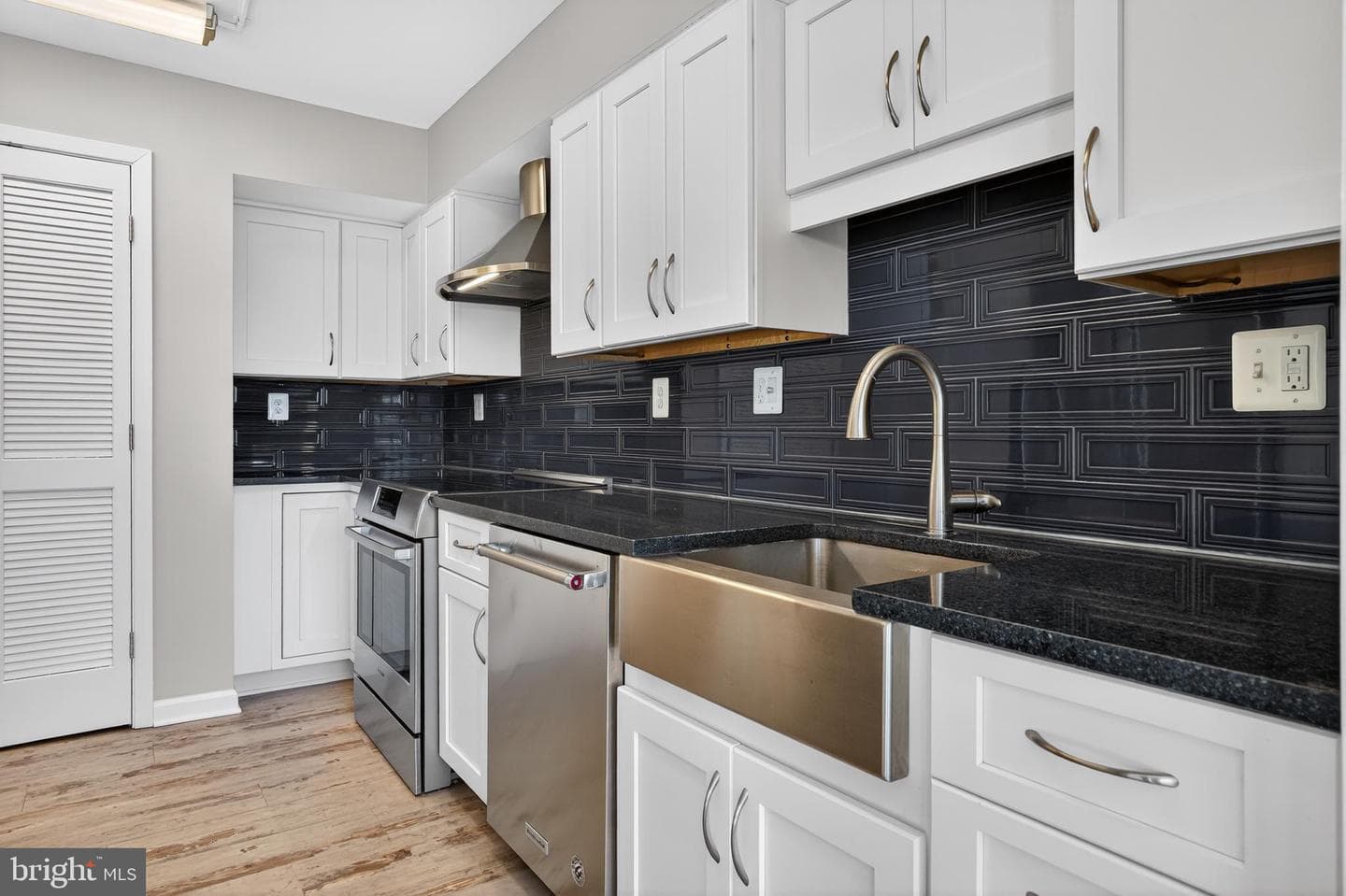 1808 Old Meadow Road #1009 photo 12