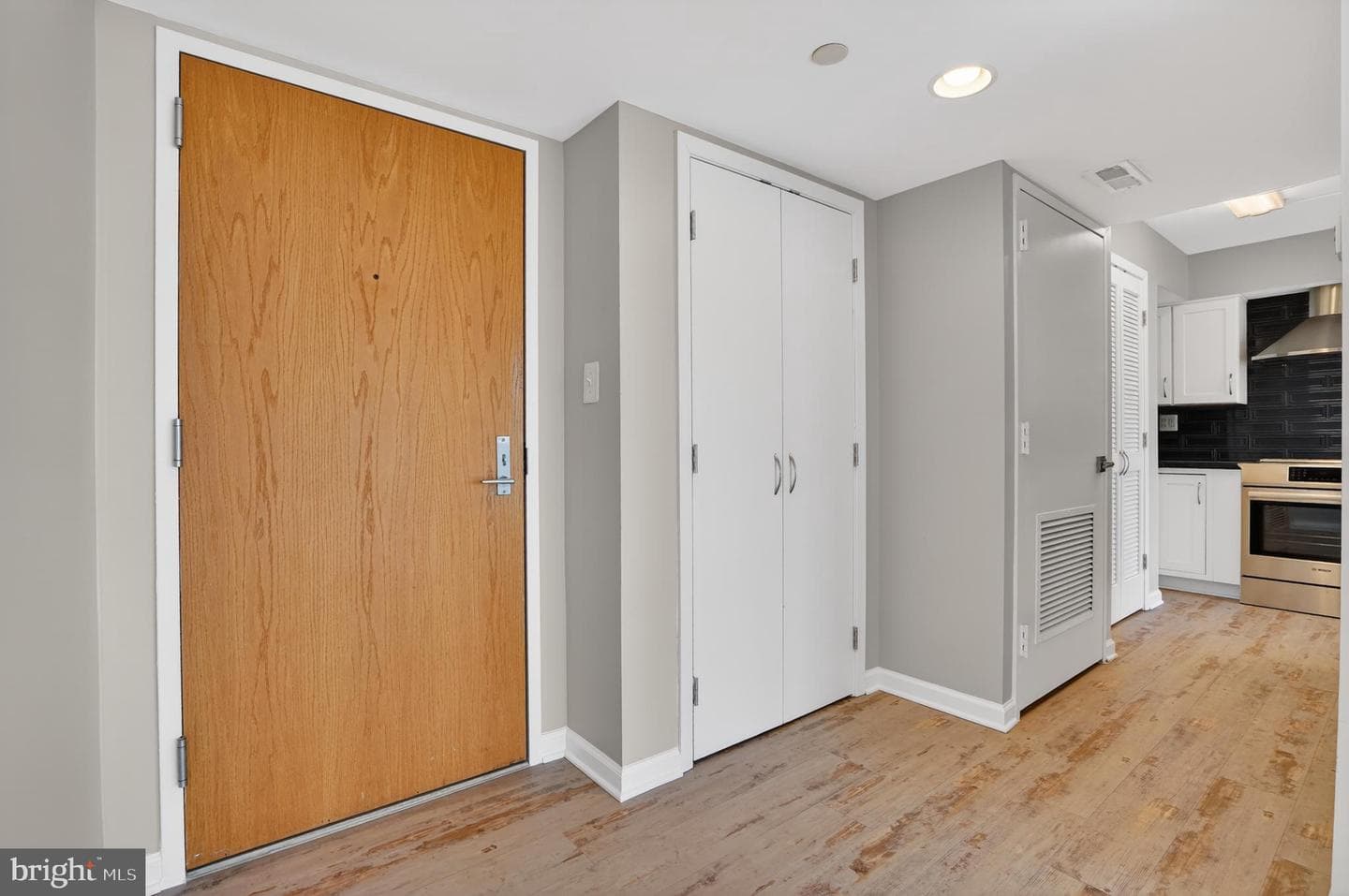 1808 Old Meadow Road #1009 photo 4