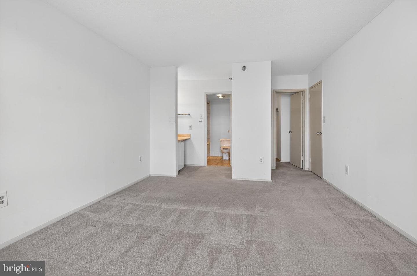 1808 Old Meadow Road #1105 photo 6