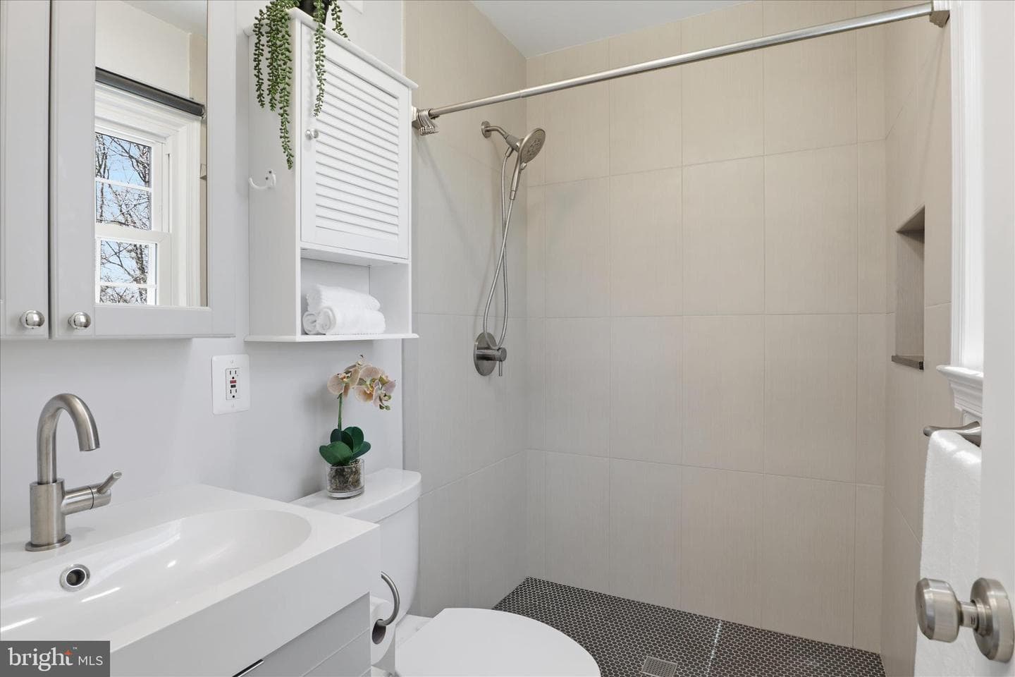 8109 Overton photo 19