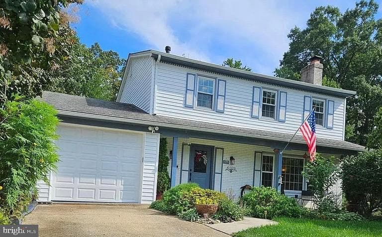 8109 Overton photo 3