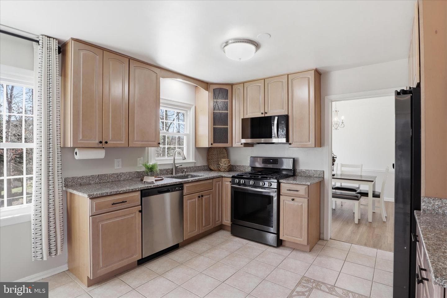 8109 Overton photo 9