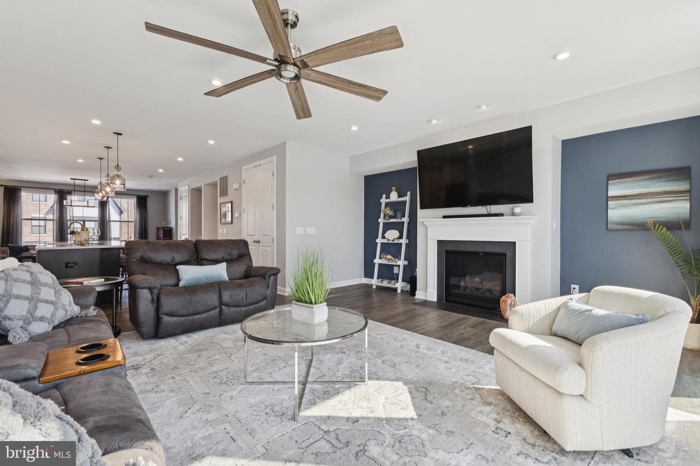 8102 Zoe Place photo 4