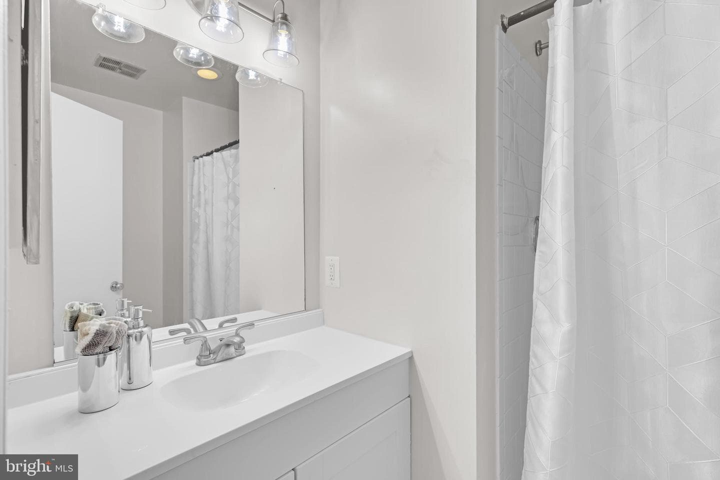 6163 Green Hollow Court photo 16