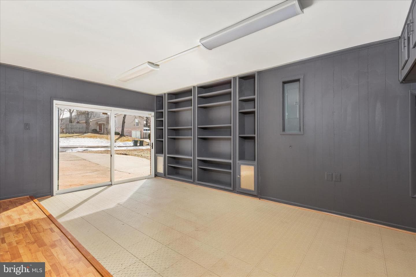 4104 Hamlin Avenue photo 28