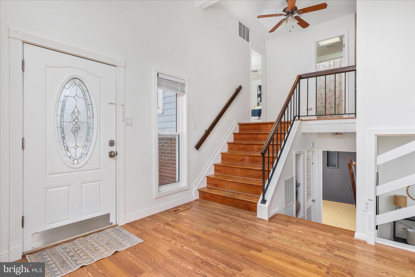 4104 Hamlin Avenue photo 5