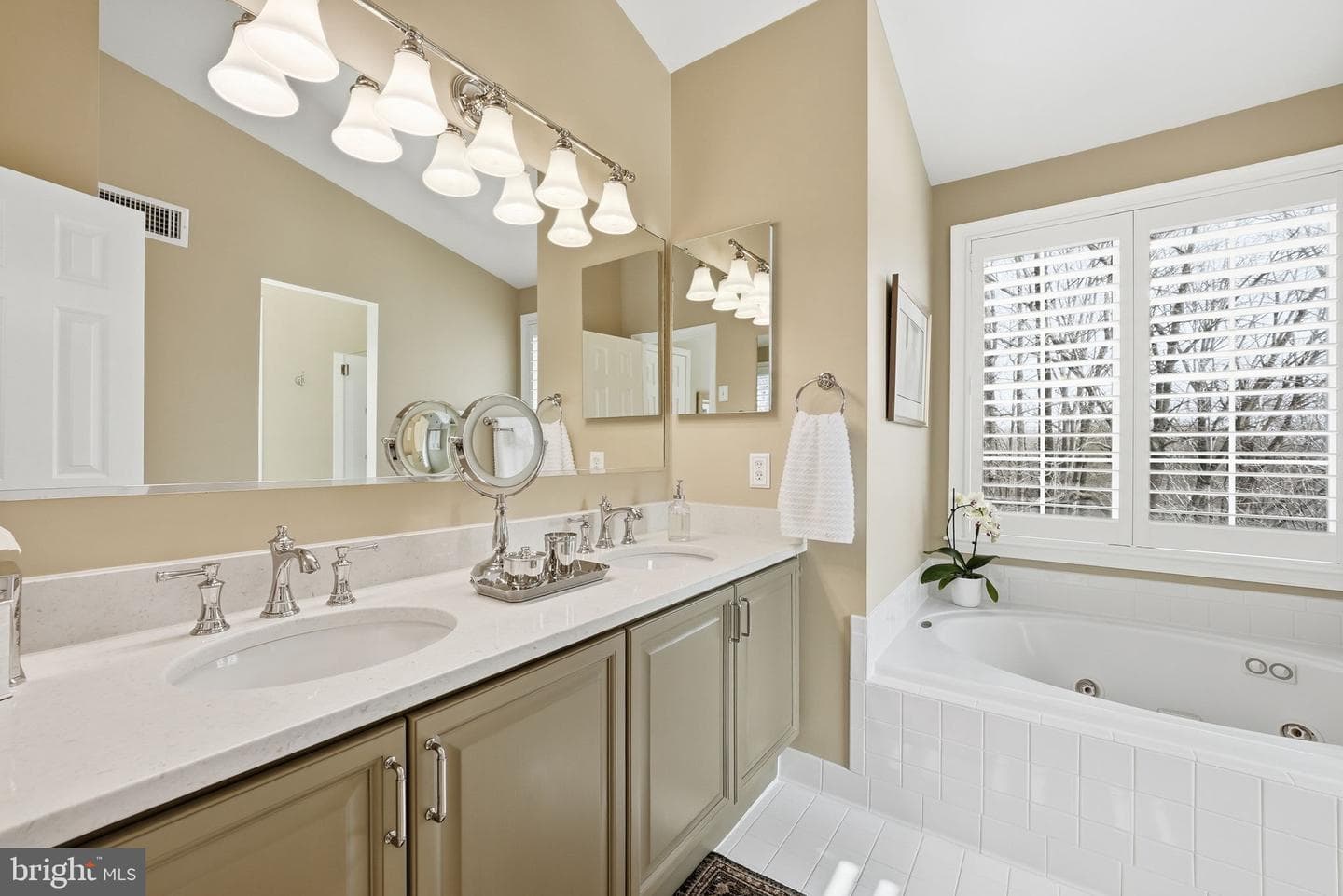 6127 Donival Square photo 28