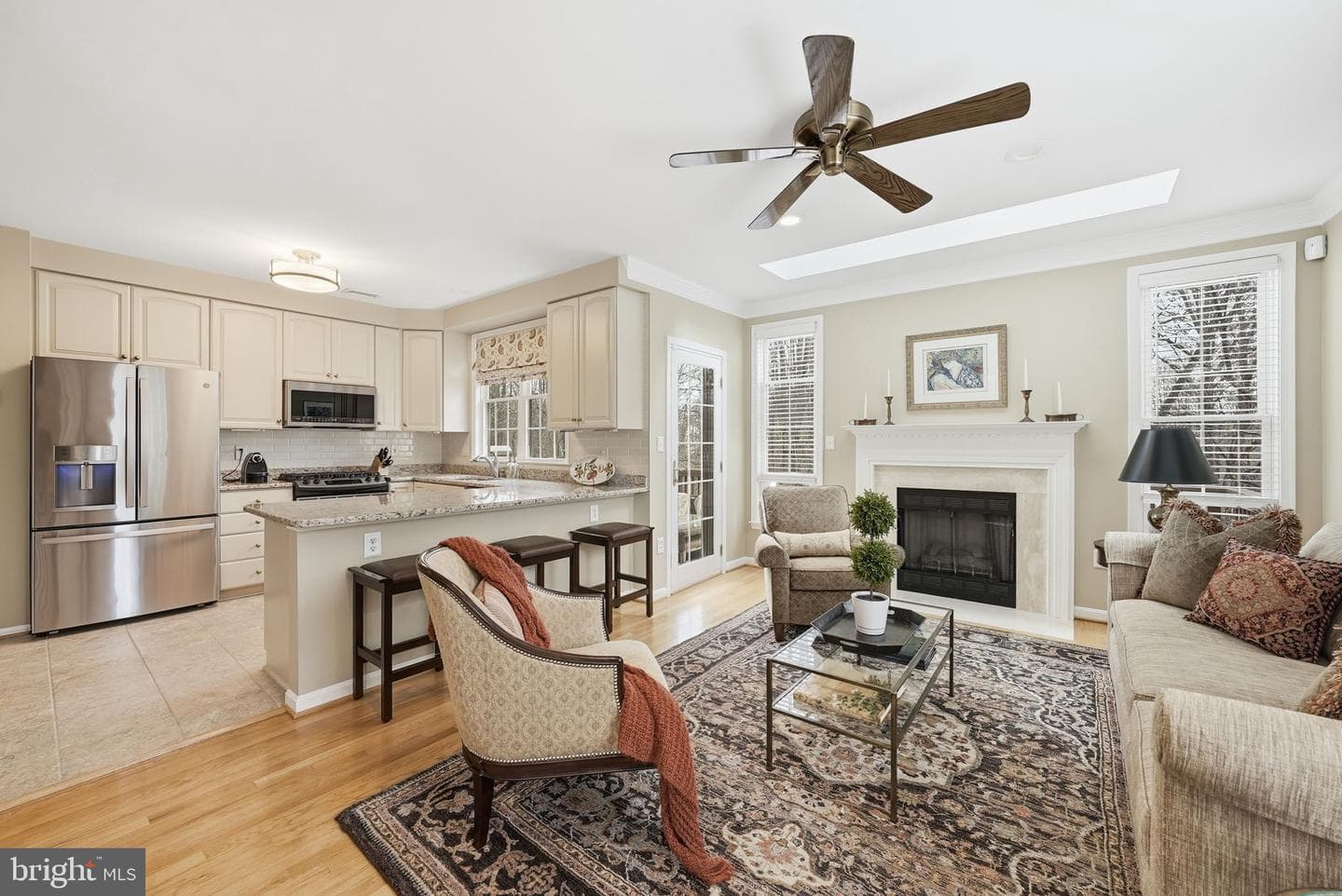 6127 Donival Square photo 4