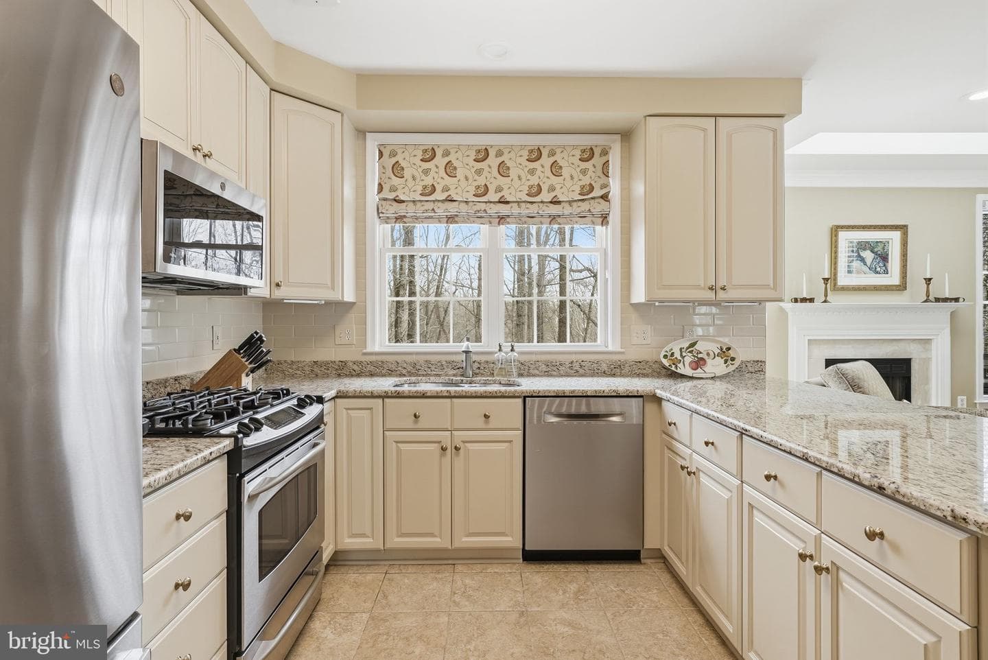 6127 Donival Square photo 9