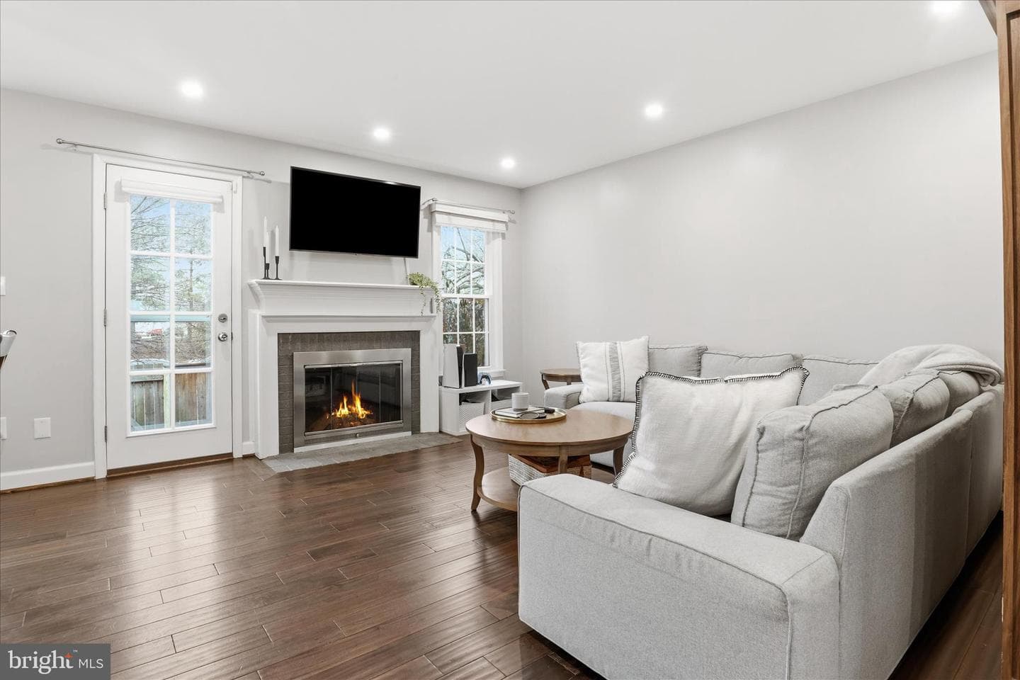 1787 Duffield Lane photo 4