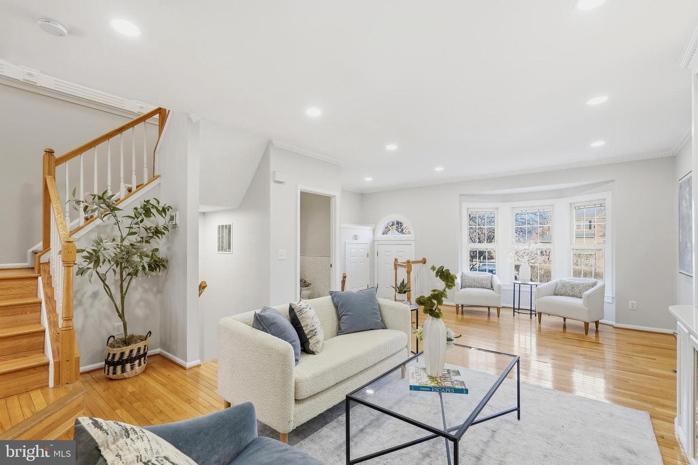 1472 Park Garden Lane photo 2