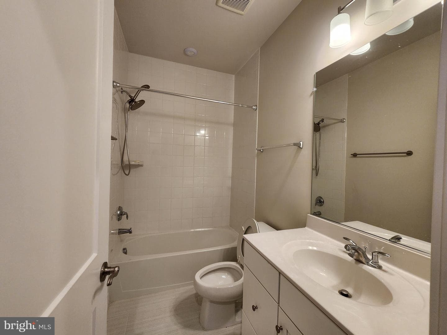 2391 Liberty Loop photo 9
