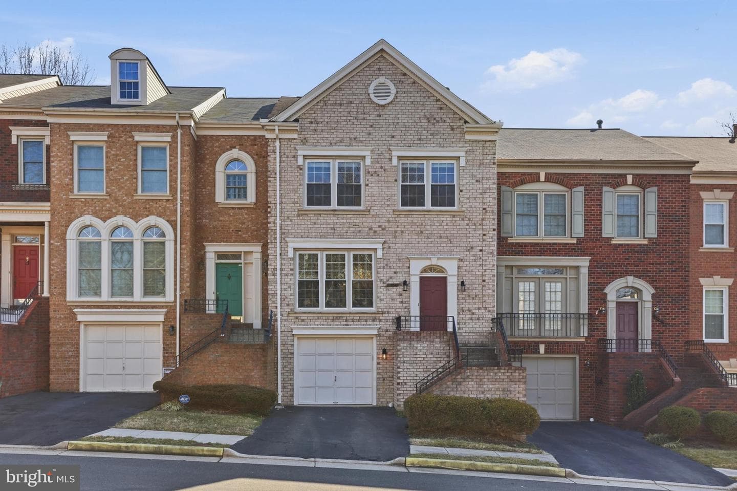 8027 Tanworth Court photo 1