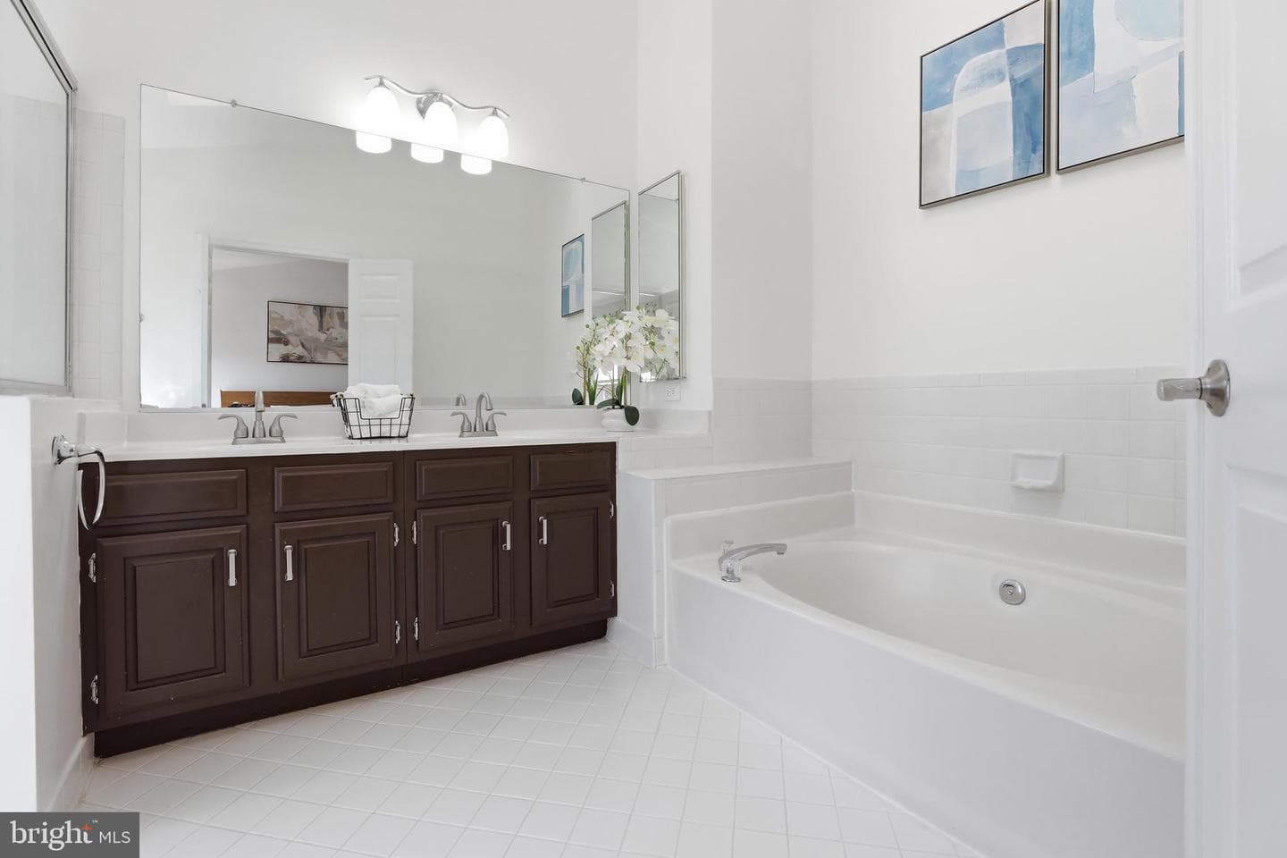 8027 Tanworth Court photo 32
