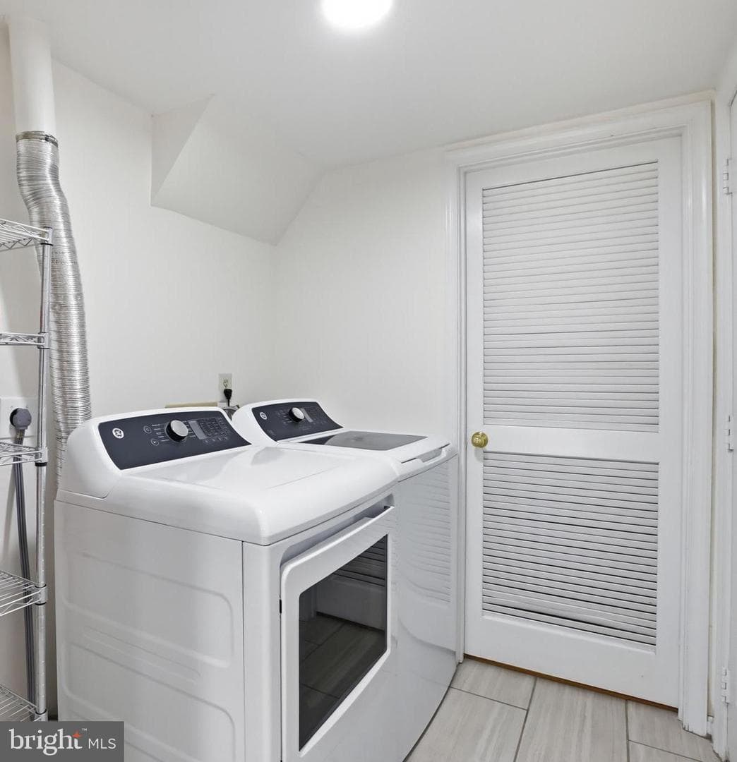 8027 Tanworth Court photo 37