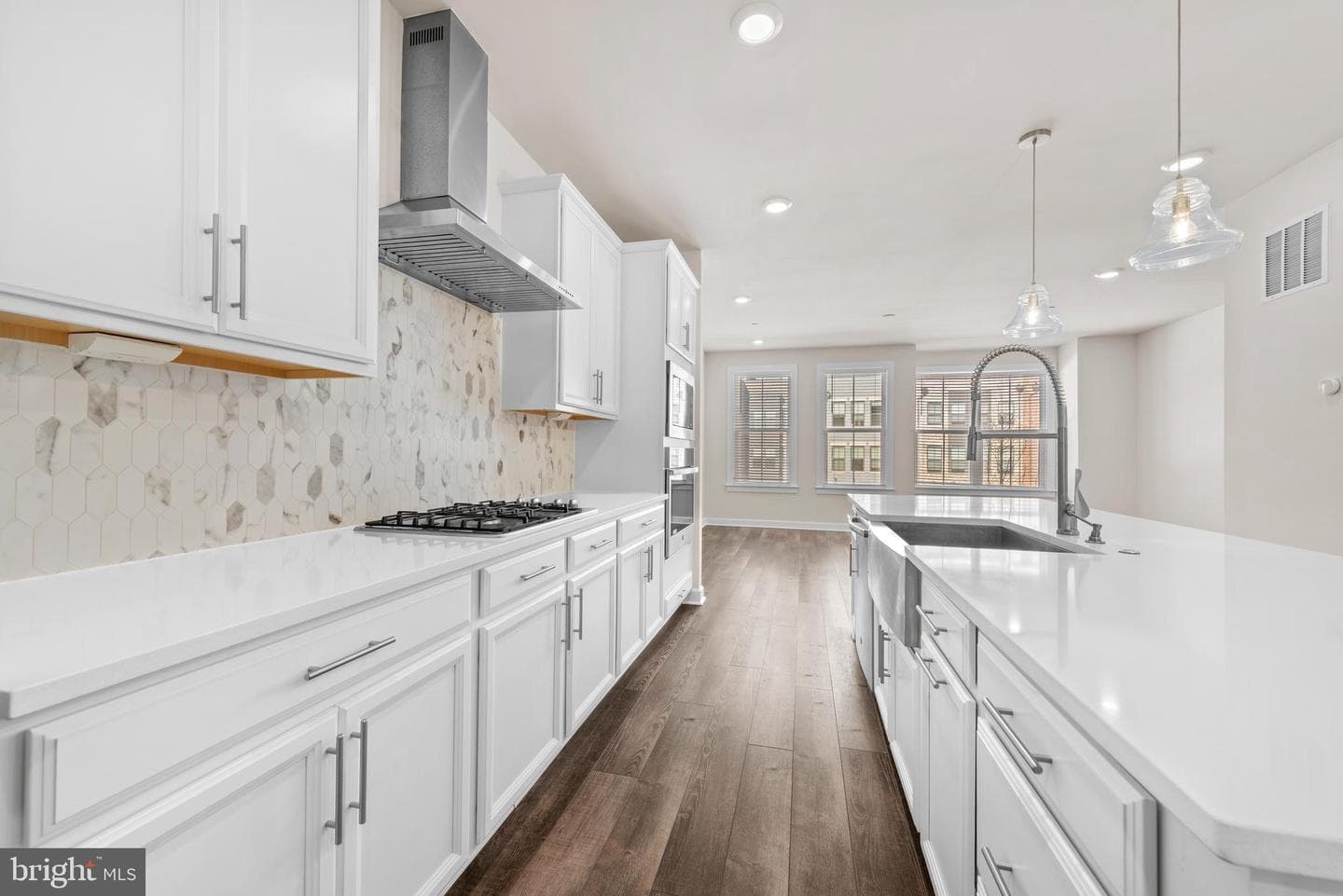 13039 Hattontown Square photo 16
