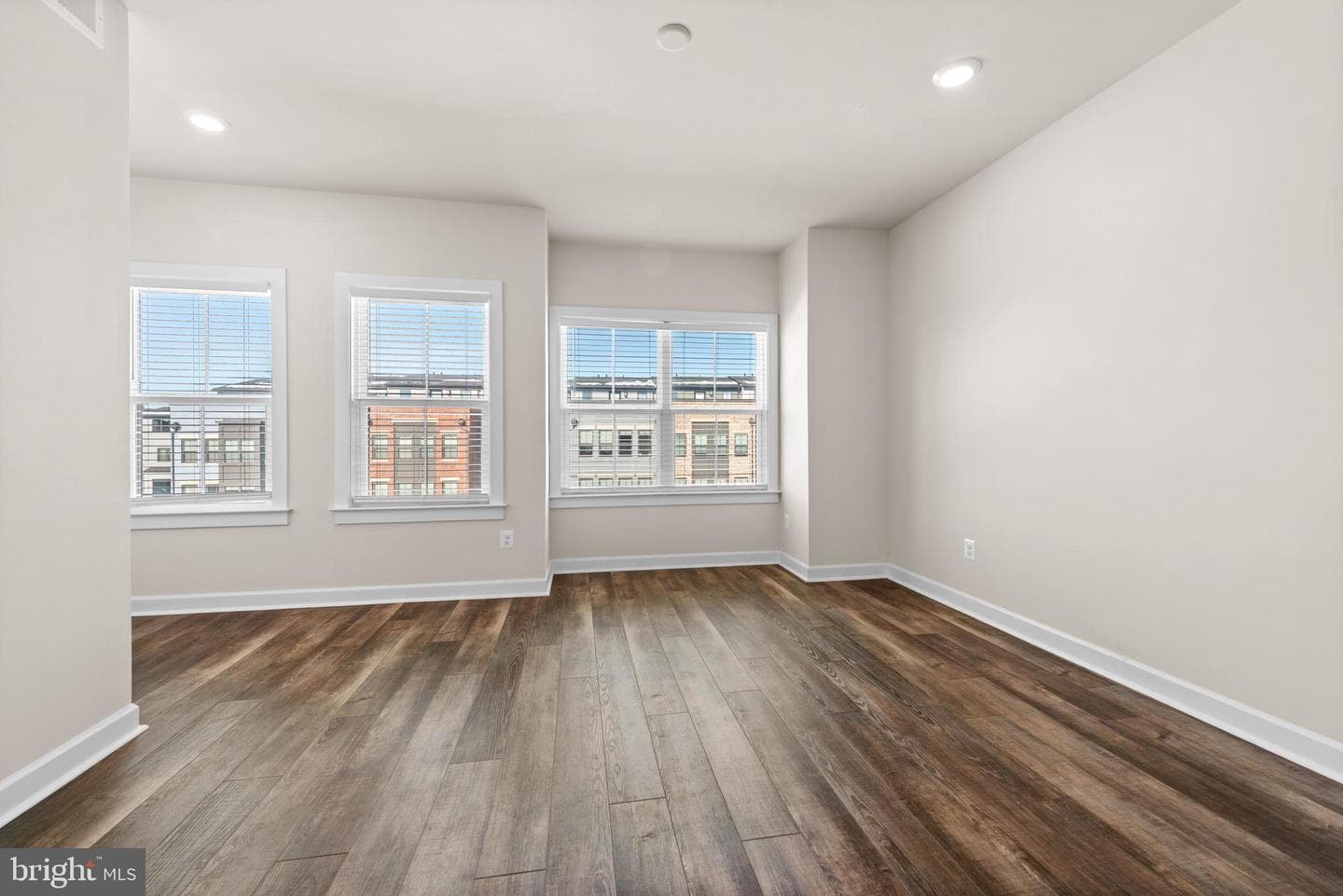 13039 Hattontown Square photo 33
