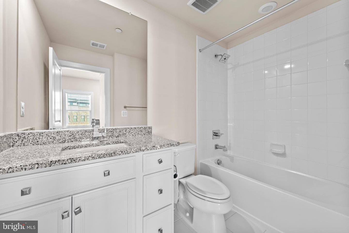 13039 Hattontown Square photo 36