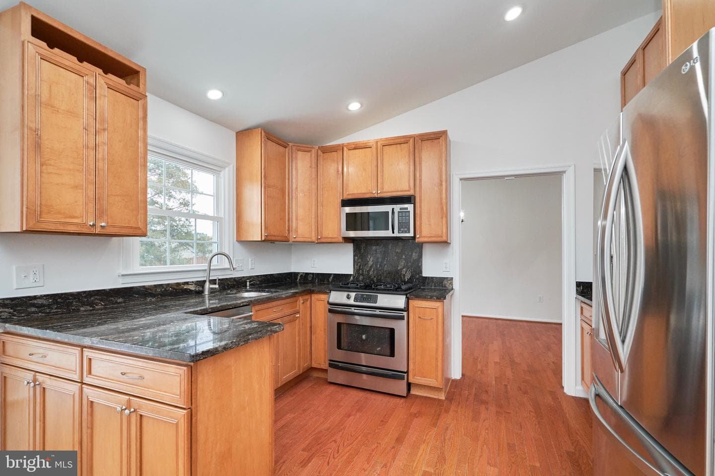 13715 Eastcliff Circle photo 10
