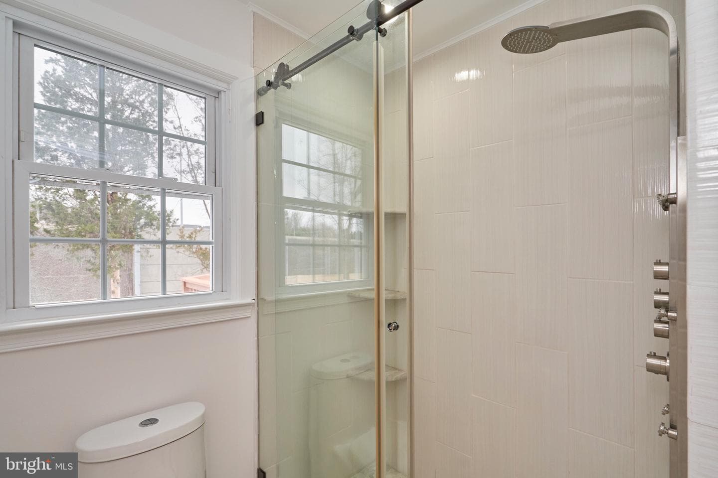 13715 Eastcliff Circle photo 17