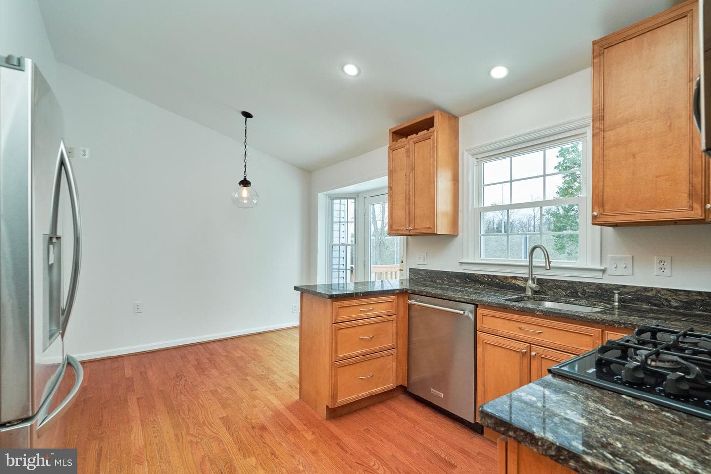 13715 Eastcliff Circle photo 9