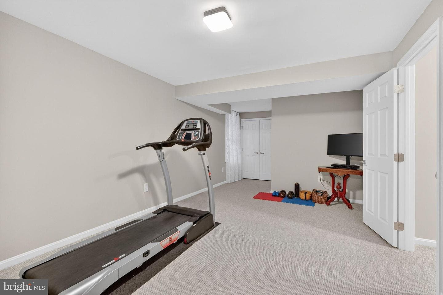 518 Brentwood Court photo 40
