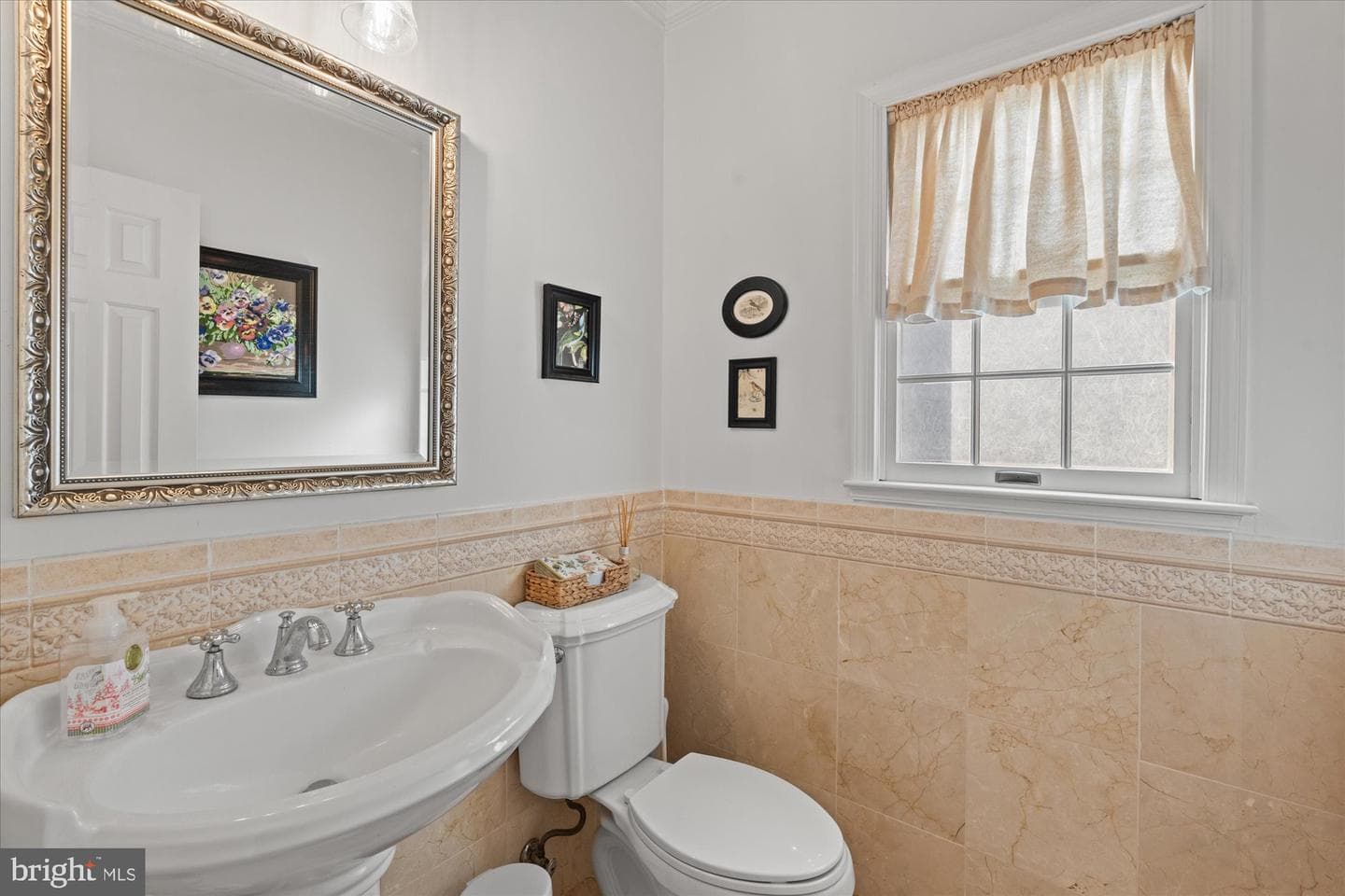 8812 Surrey Court photo 23