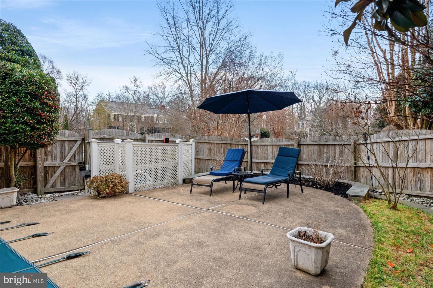 8812 Surrey Court photo 43