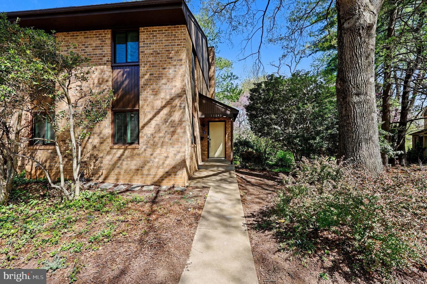 11040 Saffold Way photo 2