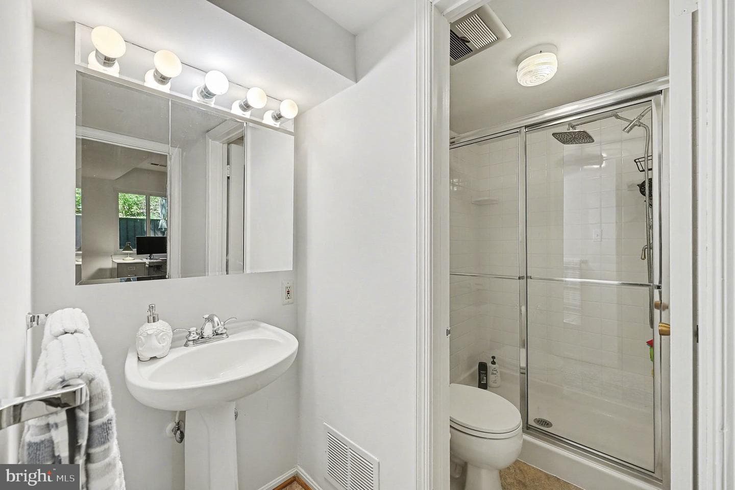 11040 Saffold Way photo 23