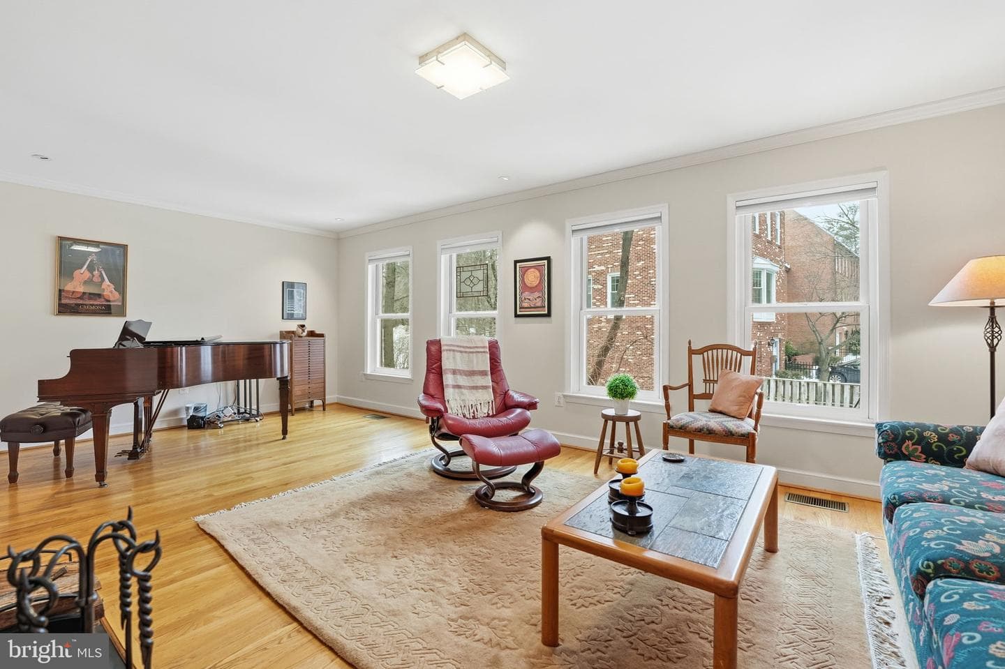 1566 Westmoreland Street photo 25