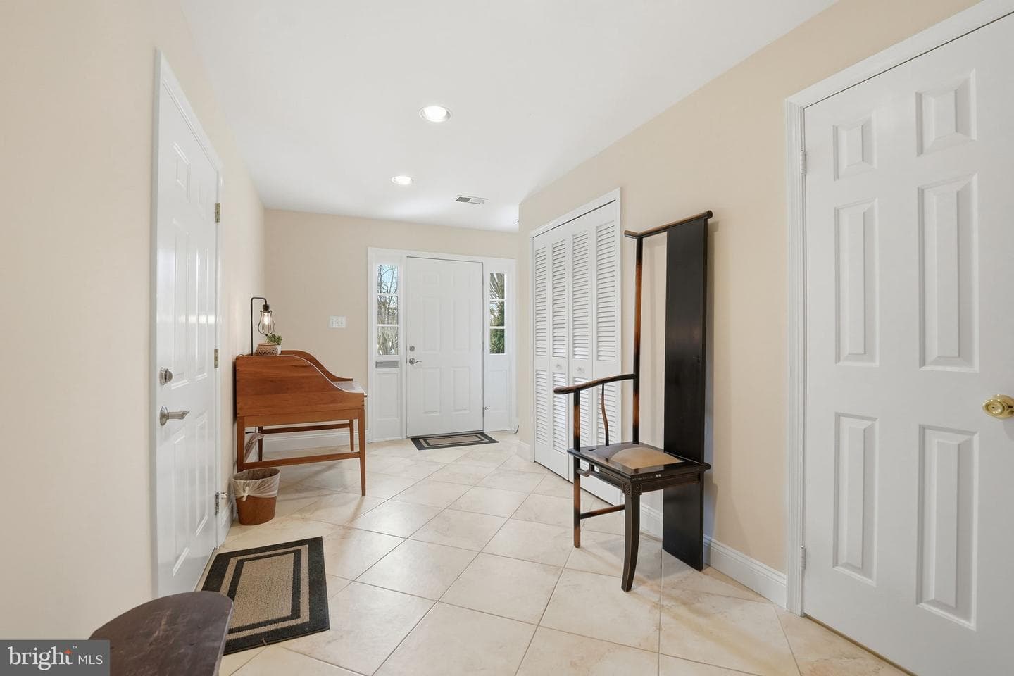 1566 Westmoreland Street photo 3