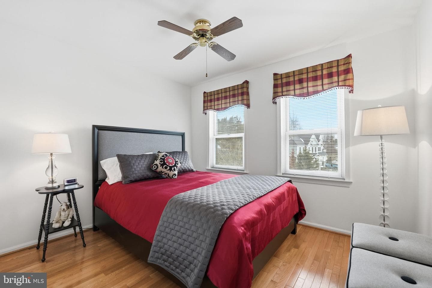 1566 Westmoreland Street photo 39