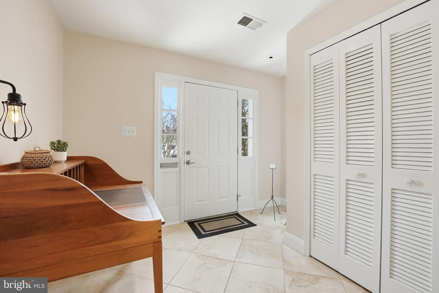 1566 Westmoreland Street photo 4
