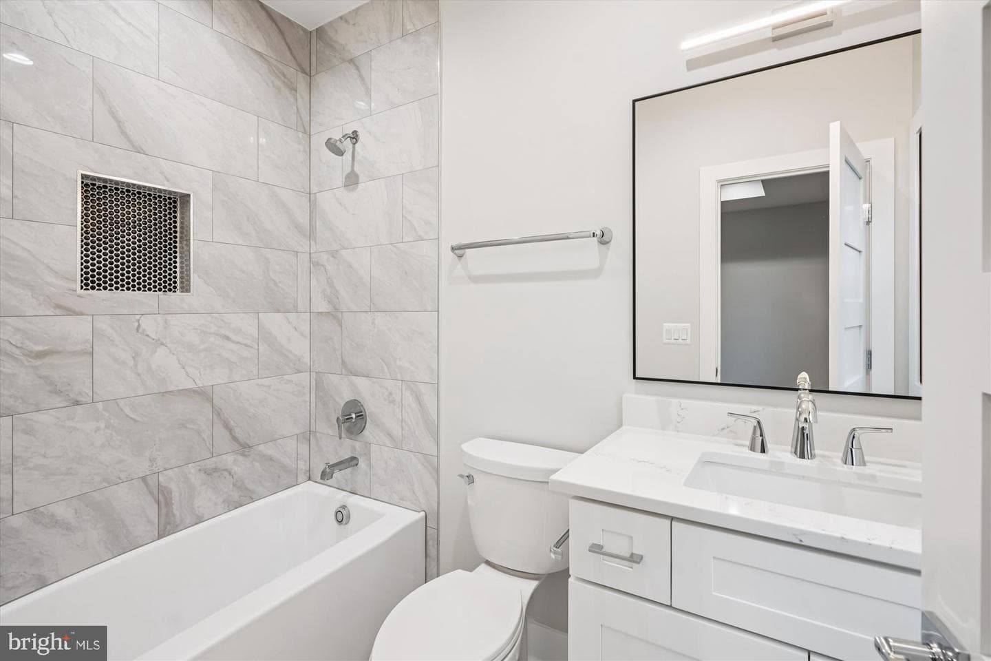 6707 Hallwood Avenue photo 64
