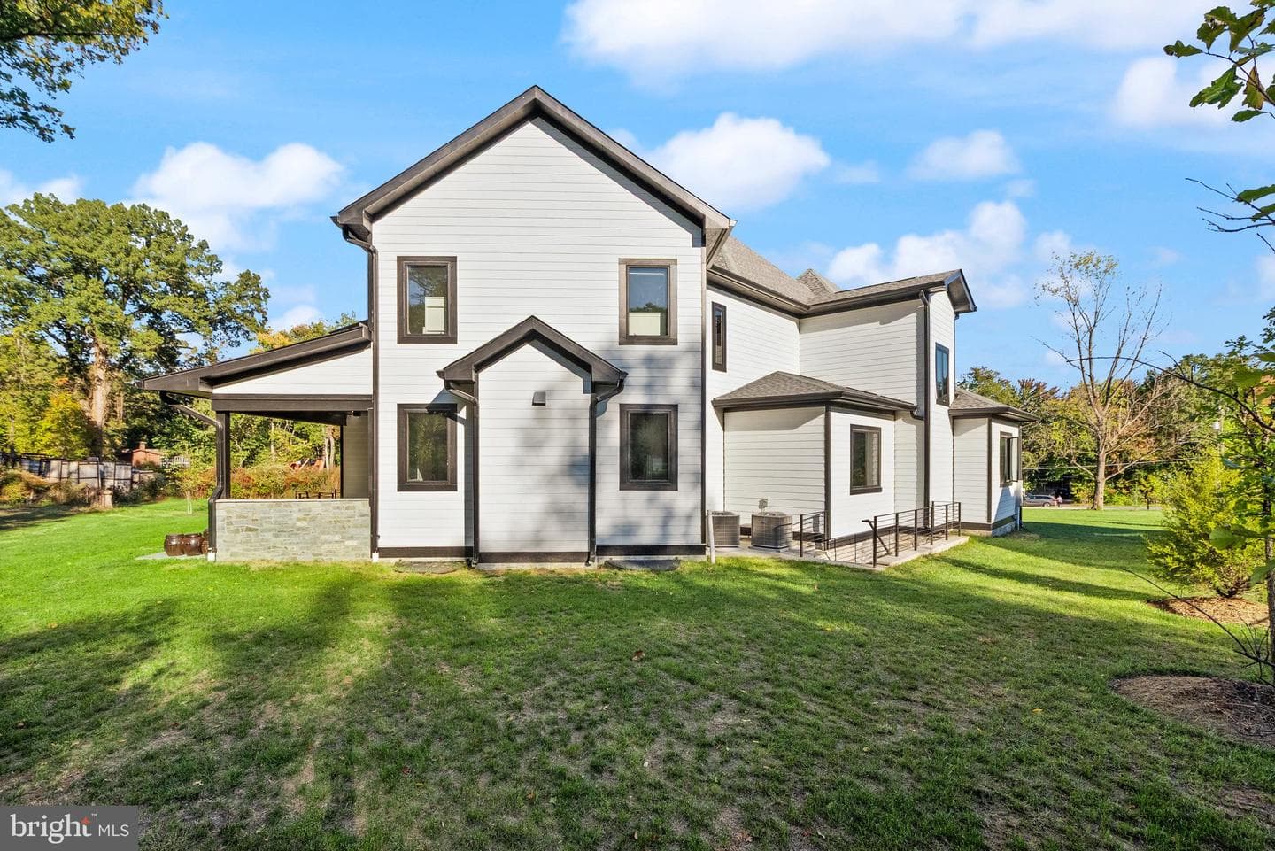 5524 Summit Street photo 89