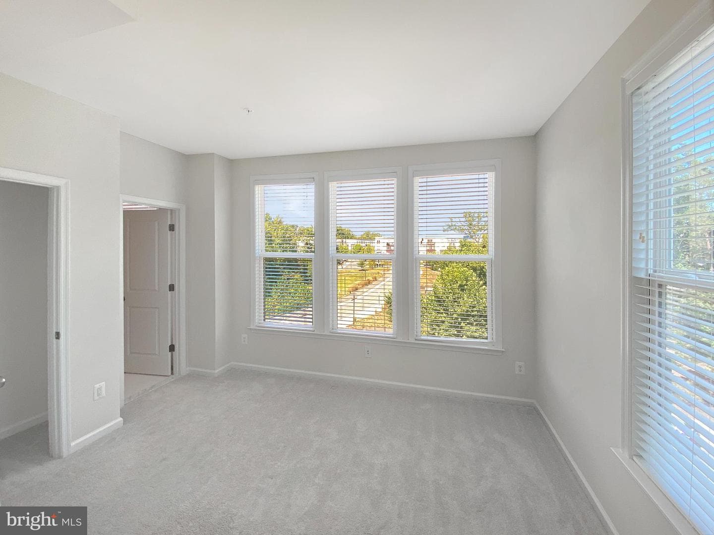 4967 Lakeside Crossing photo 24