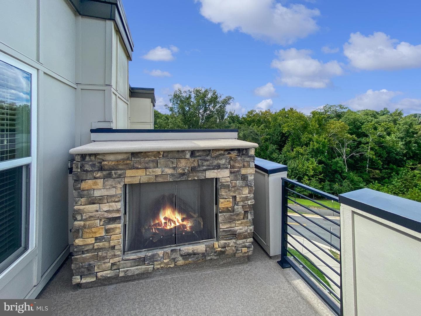 4967 Lakeside Crossing photo 7