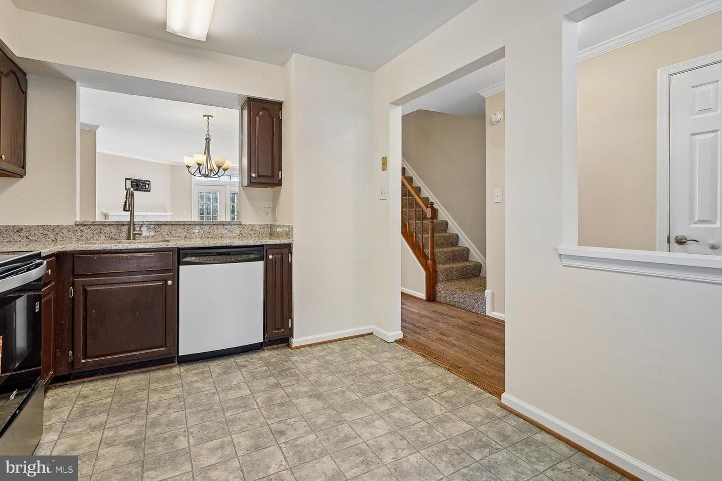 14033 Betsy Ross Lane photo 9