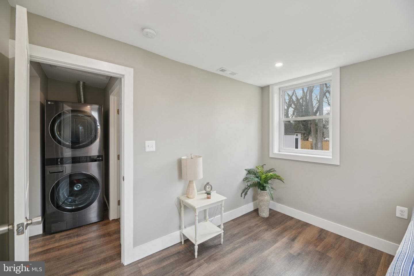 8422 Woodlawn Street photo 20
