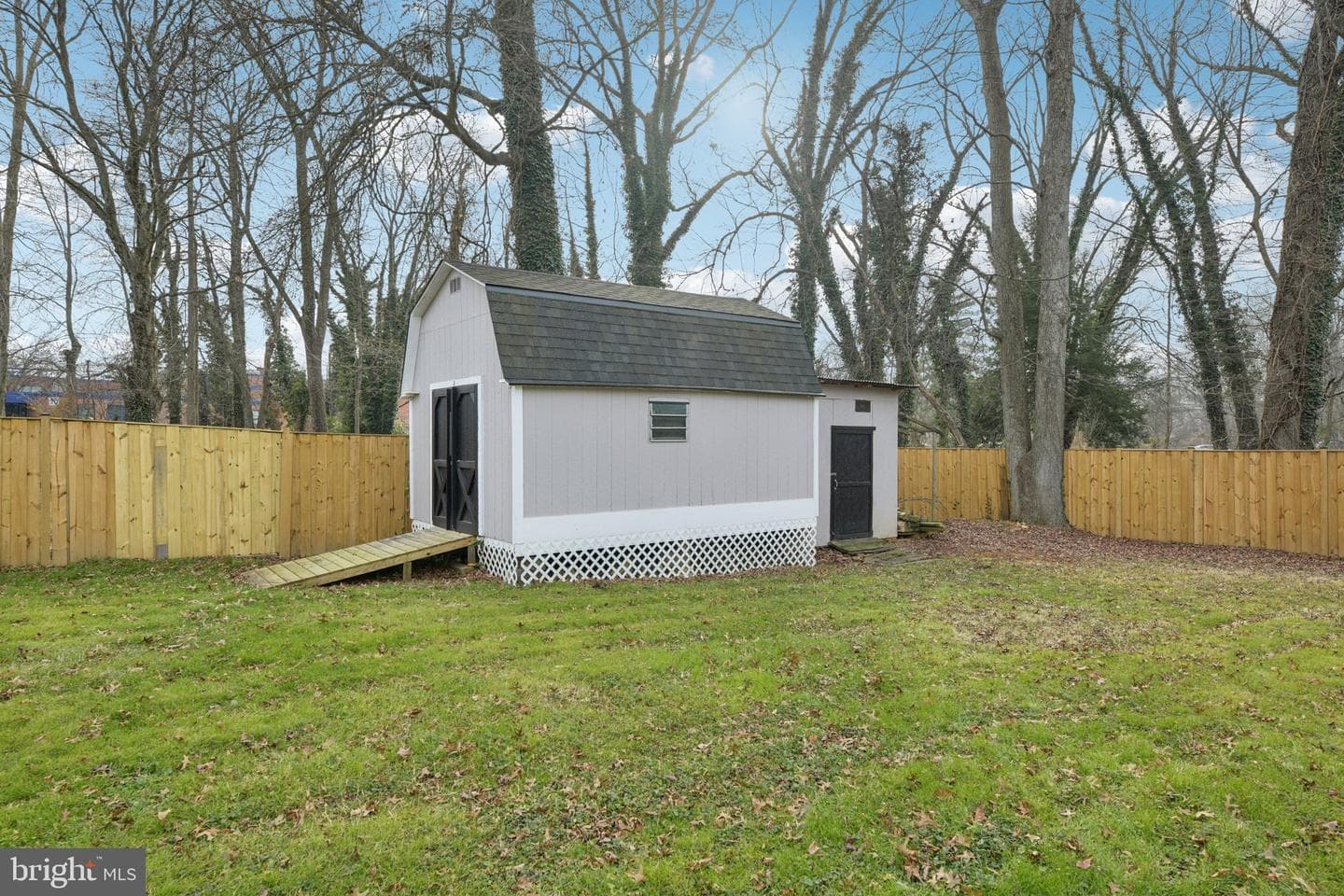 8422 Woodlawn Street photo 24
