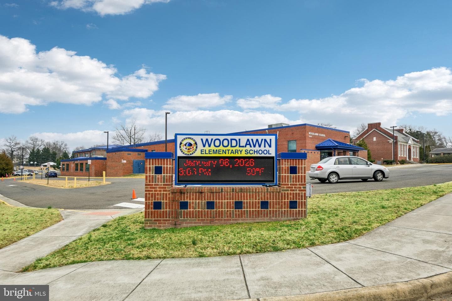 8422 Woodlawn Street photo 28